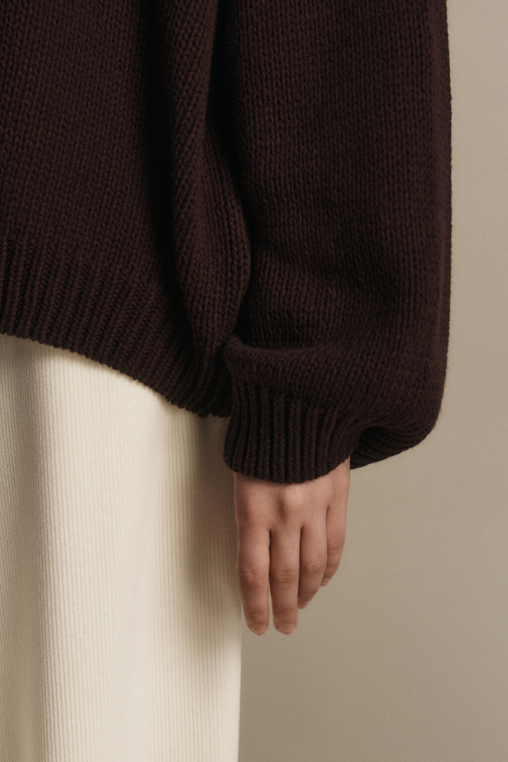 Джемпер вязаный с надписью - цвет коричневый - 6