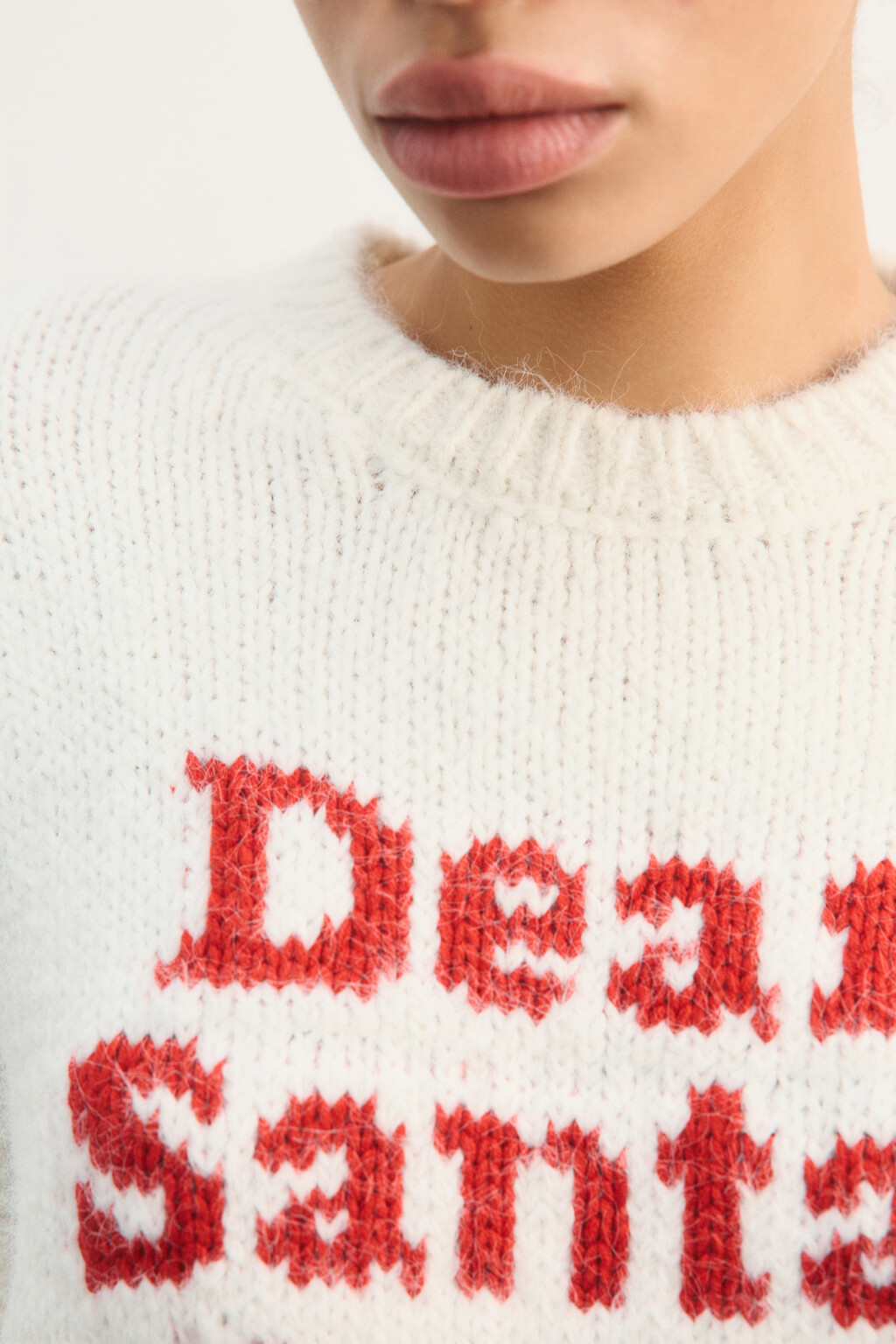 Джемпер вязаный с надписью - цвет молочный - 6