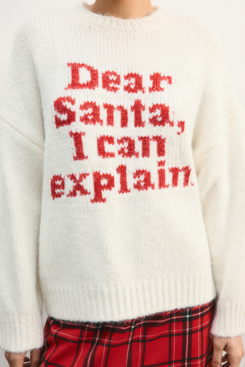 Джемпер вязаный с надписью - цвет молочный - 7