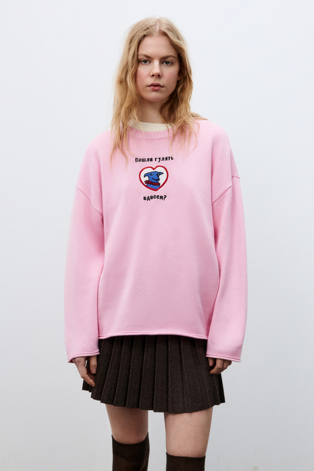 Джемпер вязаный с вышивкой на груди - цвет розовый - 4