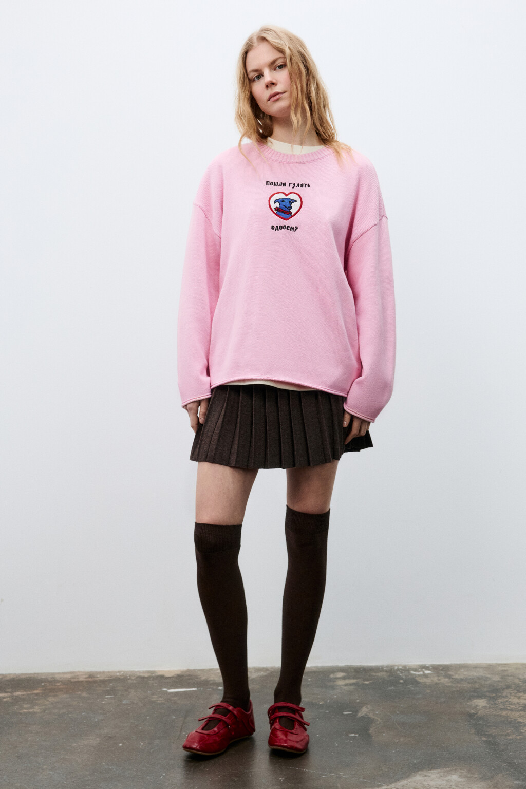 Джемпер вязаный с вышивкой на груди - цвет розовый - 6