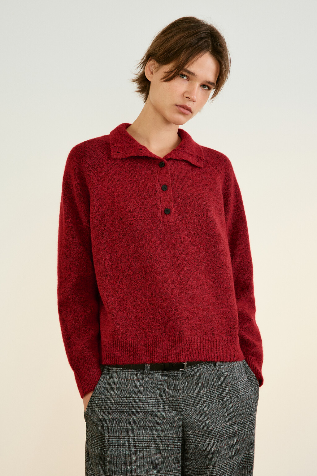 Джемпер с воротником на пуговицах - цвет красный - 2