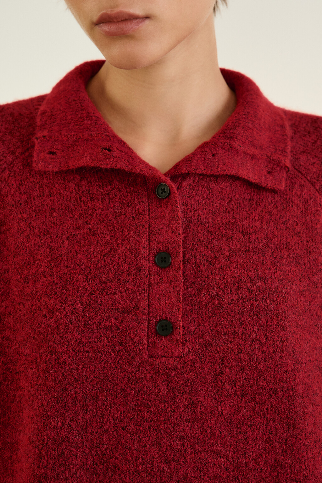 Джемпер с воротником на пуговицах - цвет красный - 5