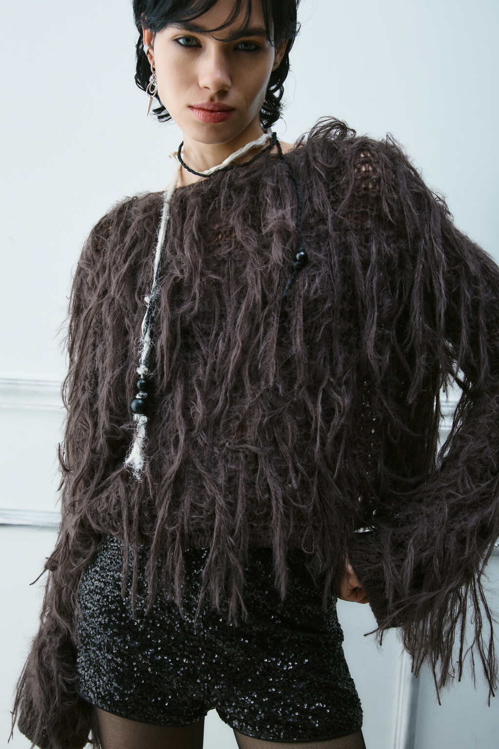 Джемпер вязаный с длинной бахромой - цвет коричневый - 1