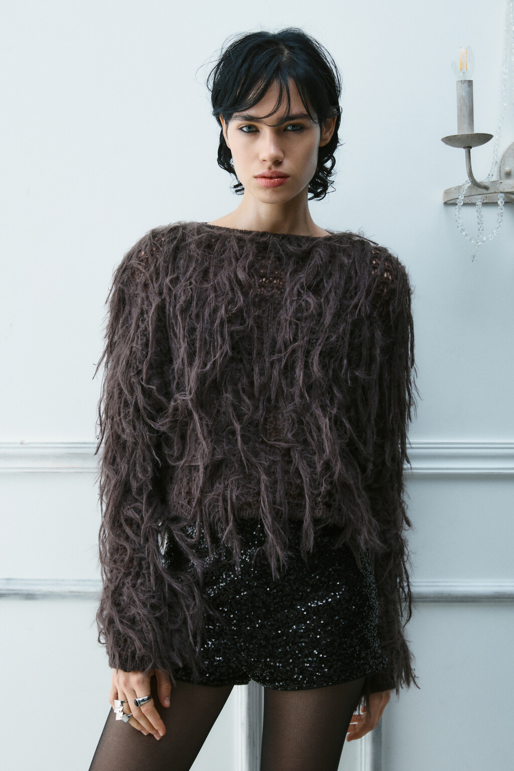 Джемпер вязаный с длинной бахромой - цвет коричневый - 2