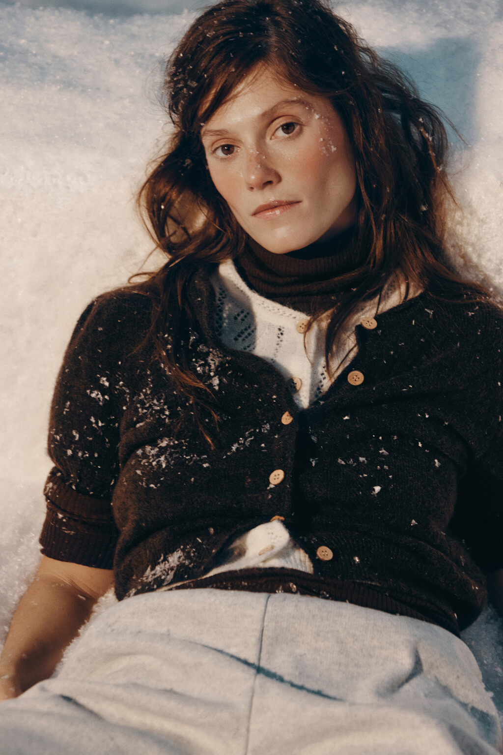 Джемпер вязаный ажурный с оборками - цвет коричневый - 1