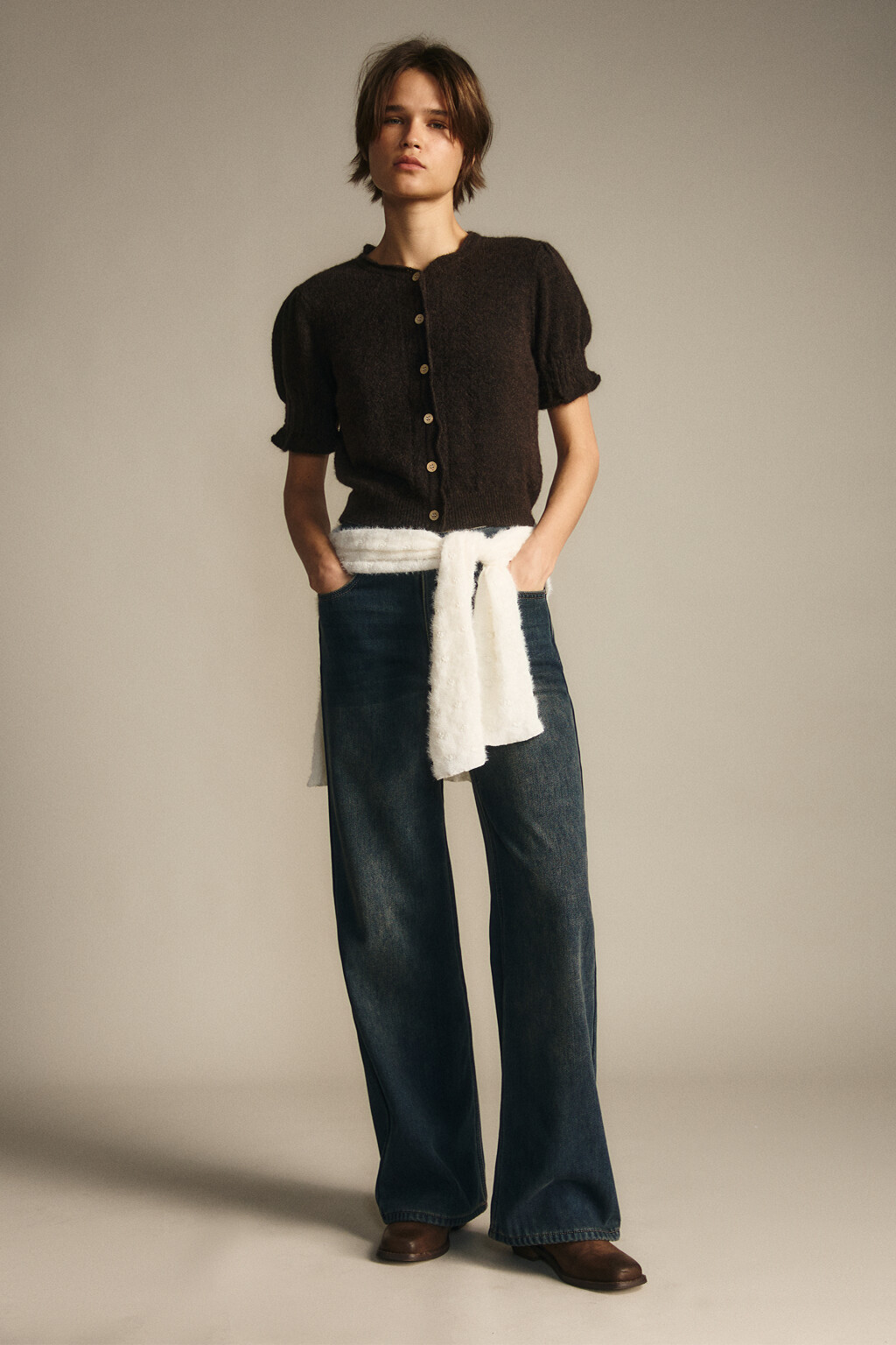 Джемпер вязаный ажурный с оборками - цвет коричневый - 5