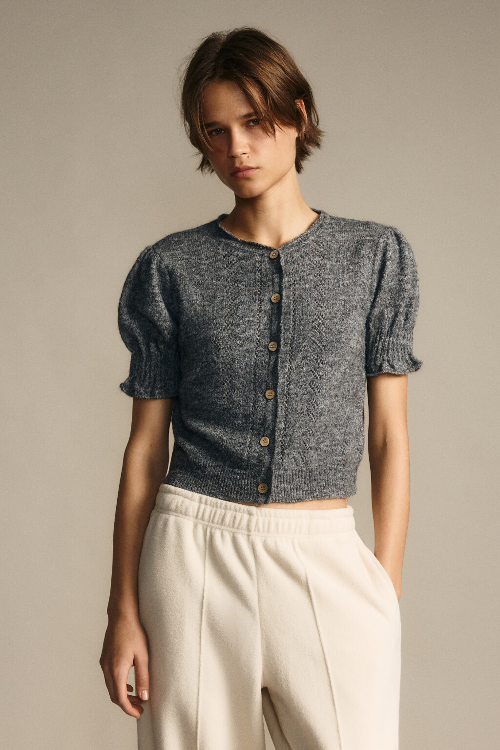 Джемпер вязаный ажурный с оборками - цвет серый - 2