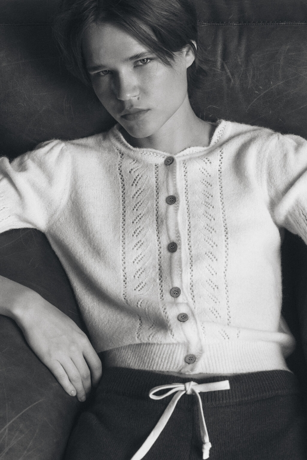 Джемпер вязаный ажурный с оборками - цвет молочный - 1