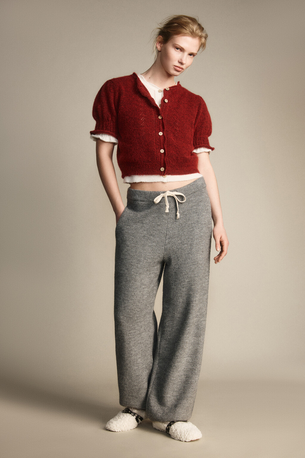 Джемпер вязаный ажурный с оборками - цвет красный - 4