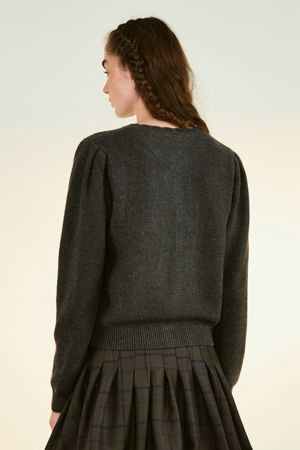 Кардиган на пуговицах с вышивкой - цвет серый - 3