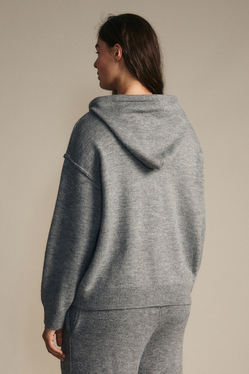 Толстовка на молнии вязаная с капюшоном - цвет серый - 3