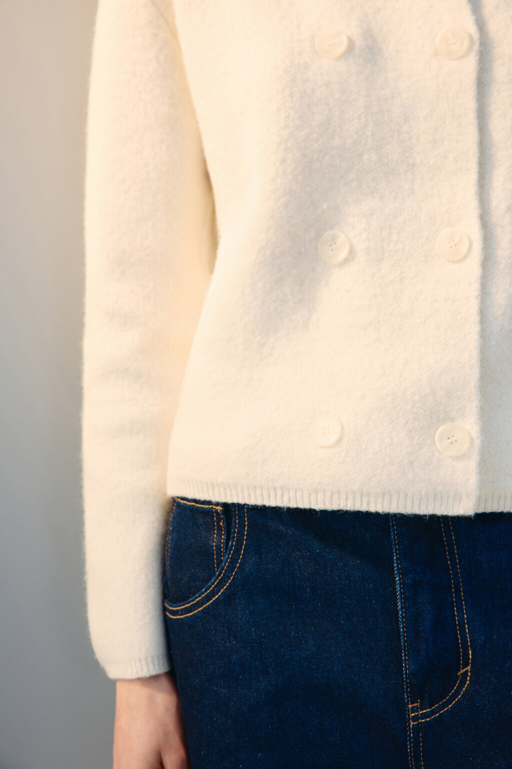 Кардиган-жакет двубортный с шерстью - цвет молочный - 6