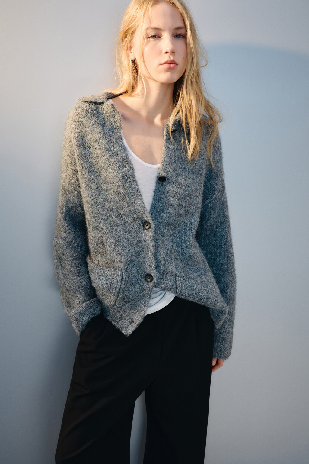 Кардиган на пуговицах с карманами - цвет серый - 1