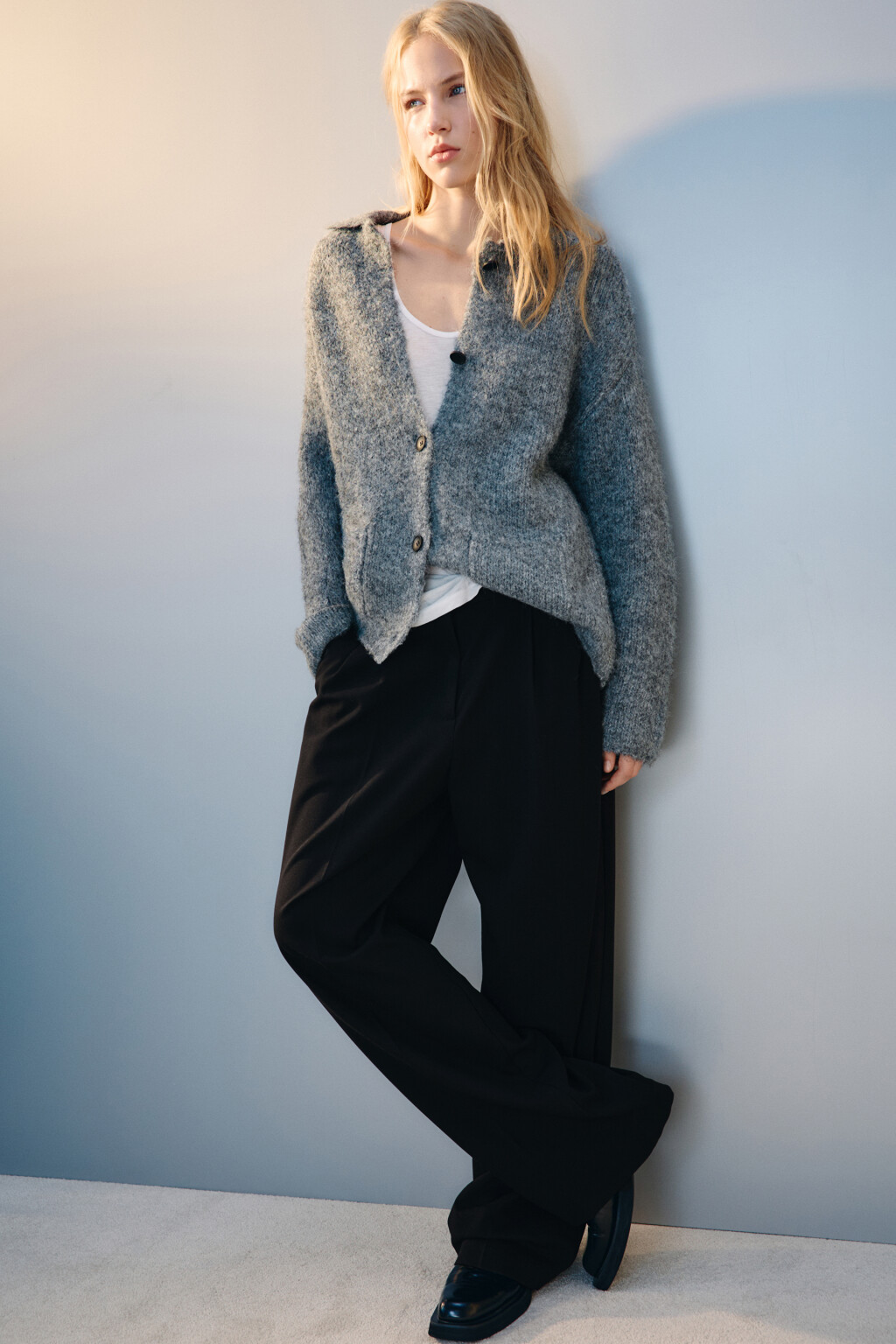 Кардиган на пуговицах с карманами - цвет серый - 2