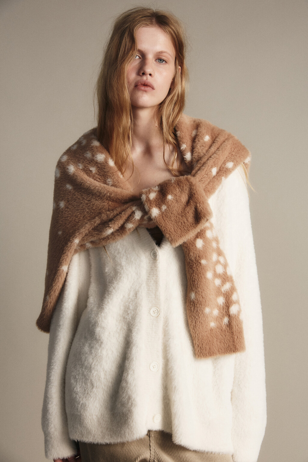 Кардиган на пуговицах пушистый - цвет молочный - 1