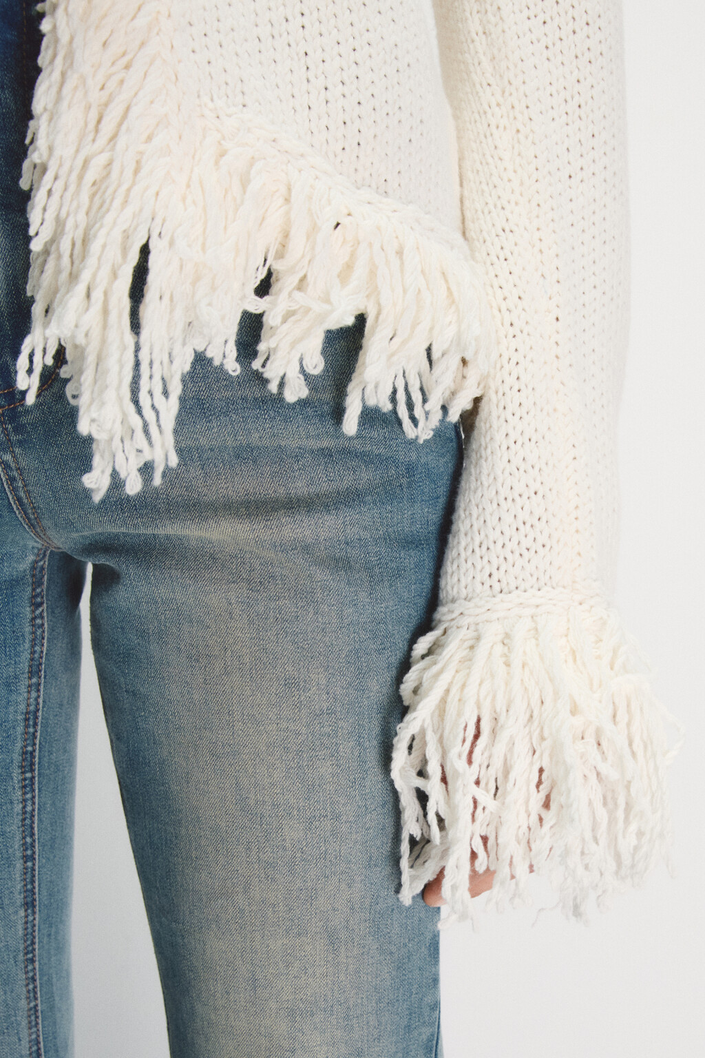 Кардиган без застежки с бахромой - цвет молочный - 6