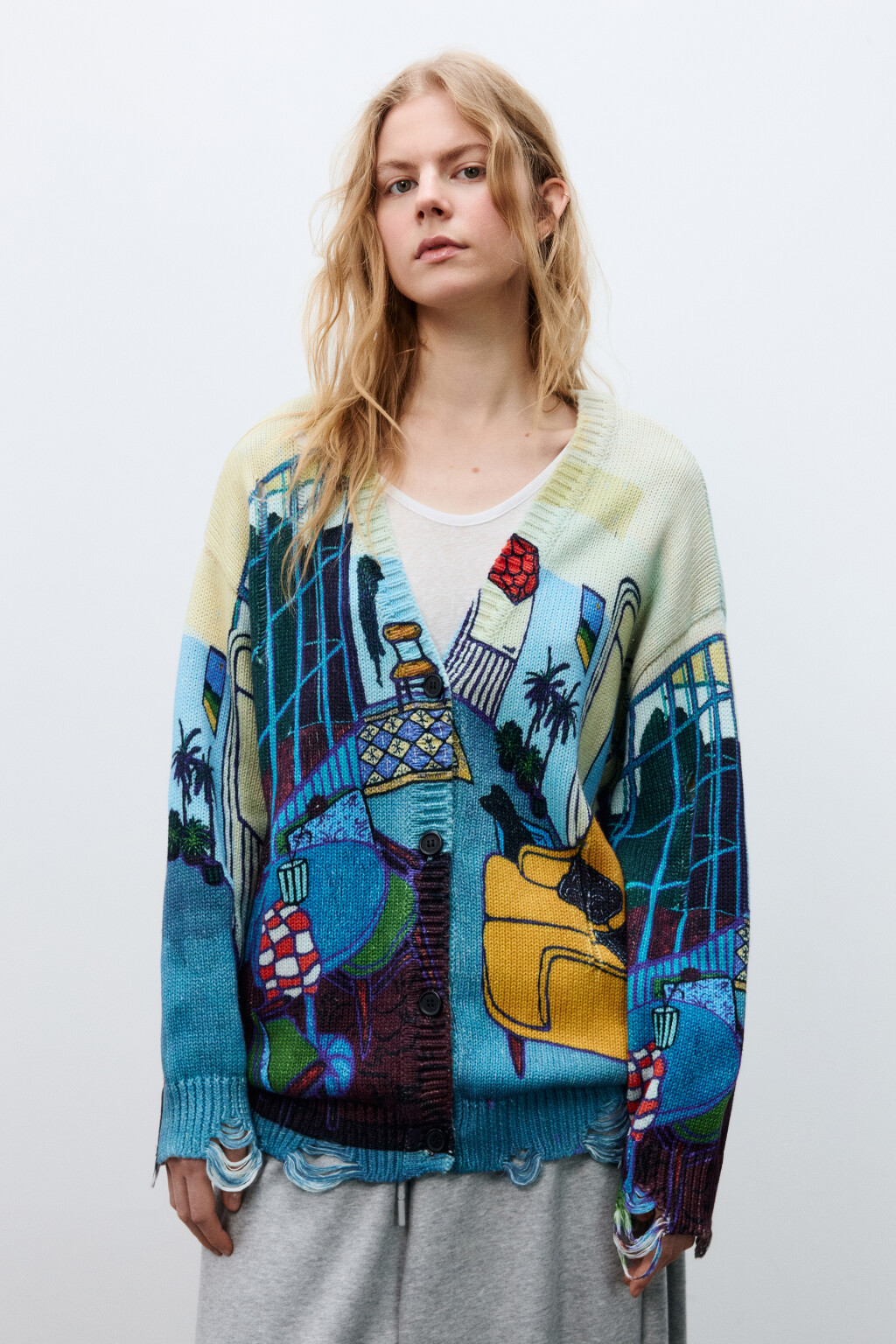 Кардиган на пуговицах рваный с принтом - цвет мультиколор - 5