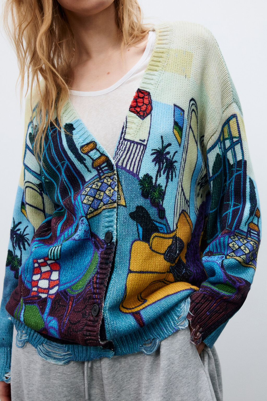 Кардиган на пуговицах рваный с принтом - цвет мультиколор - 8