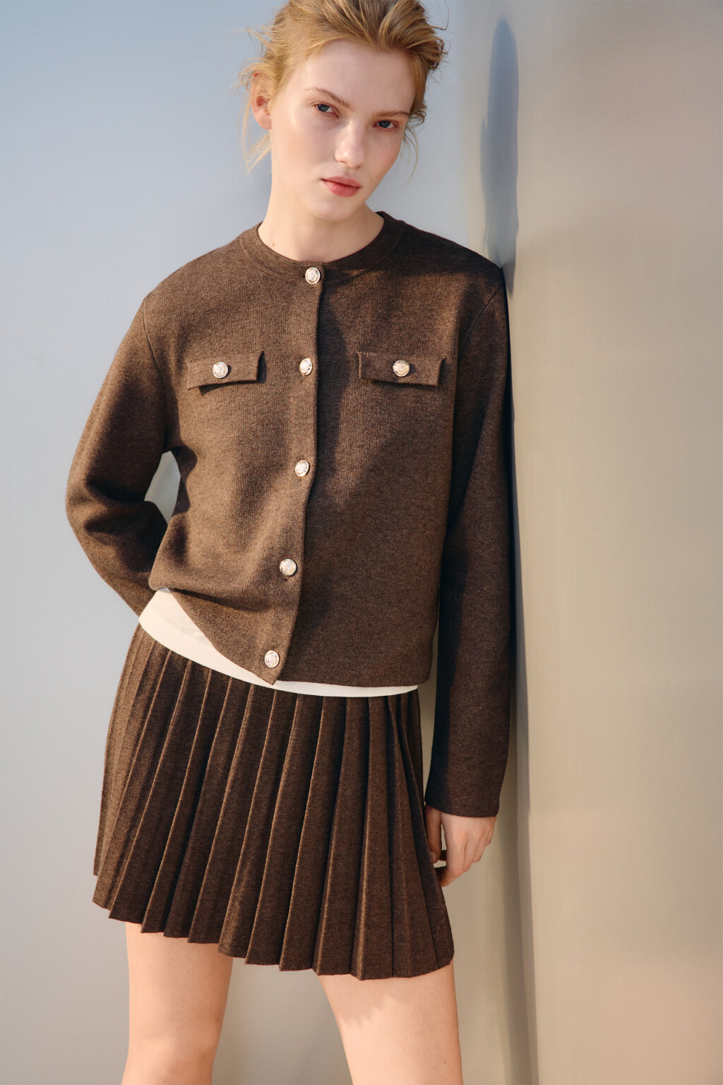 Кардиган жаккардовый на пуговицах - цвет коричневый - 1