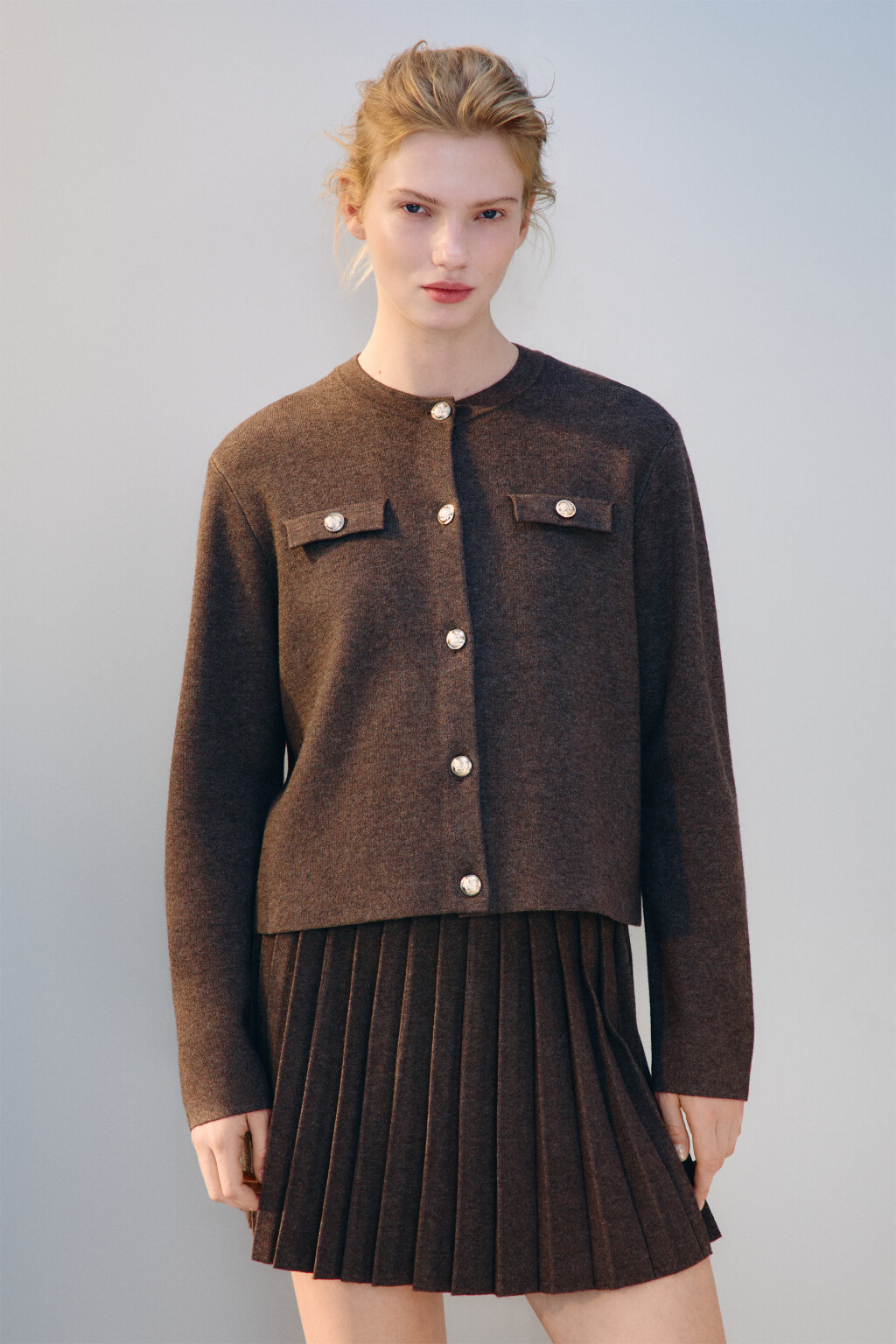 Кардиган жаккардовый на пуговицах - цвет коричневый - 2