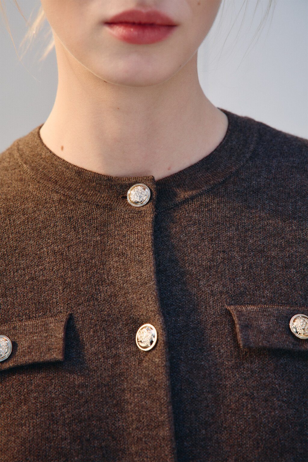 Кардиган жаккардовый на пуговицах - цвет коричневый - 5