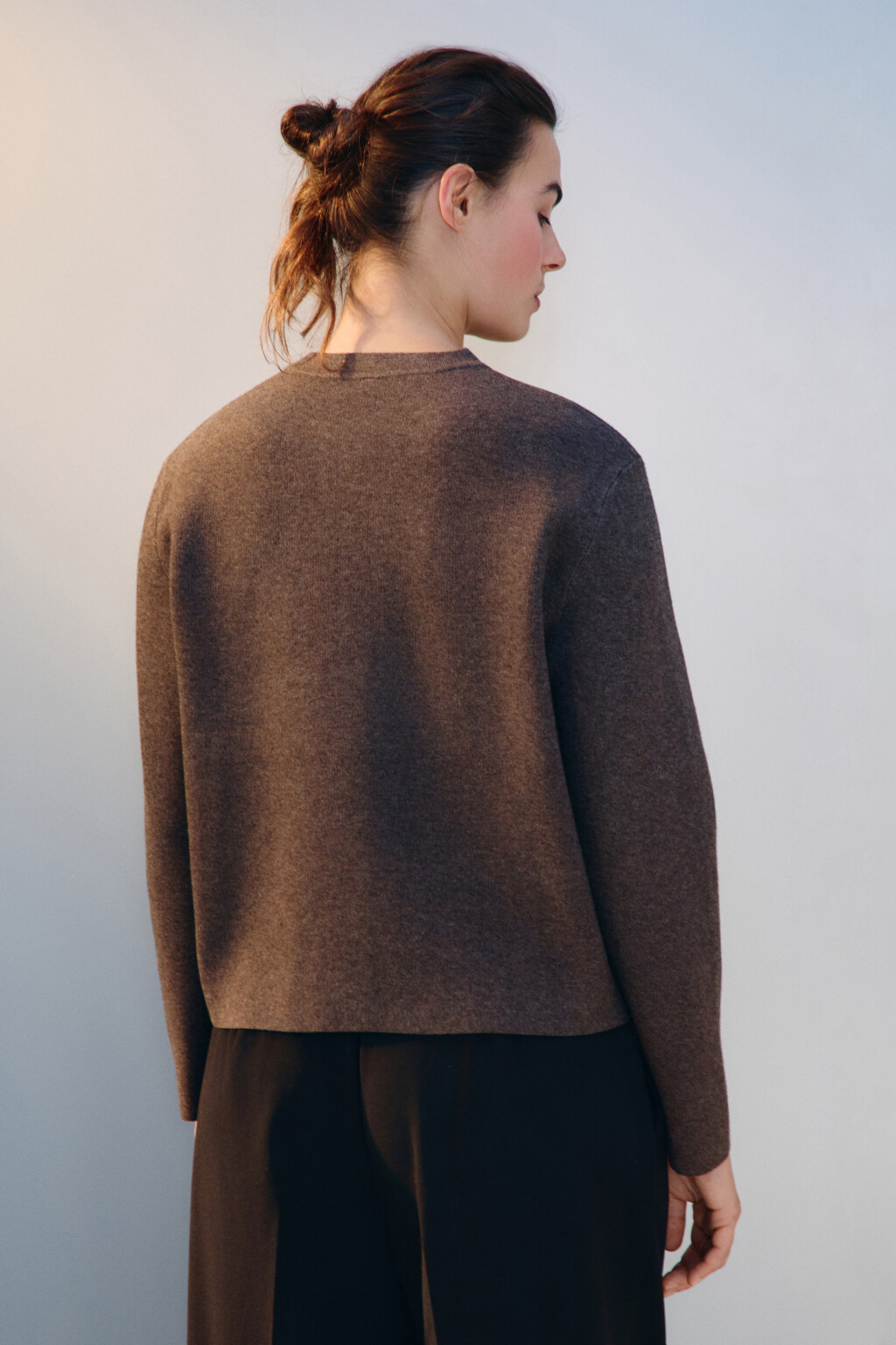 Кардиган жаккардовый на пуговицах - цвет коричневый - 3