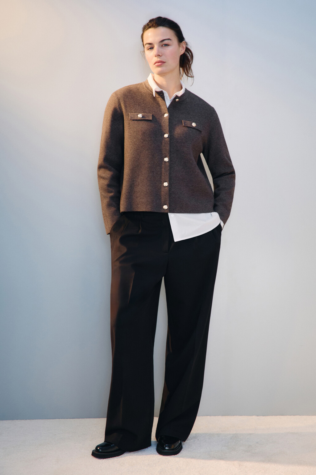 Кардиган жаккардовый на пуговицах - цвет коричневый - 4