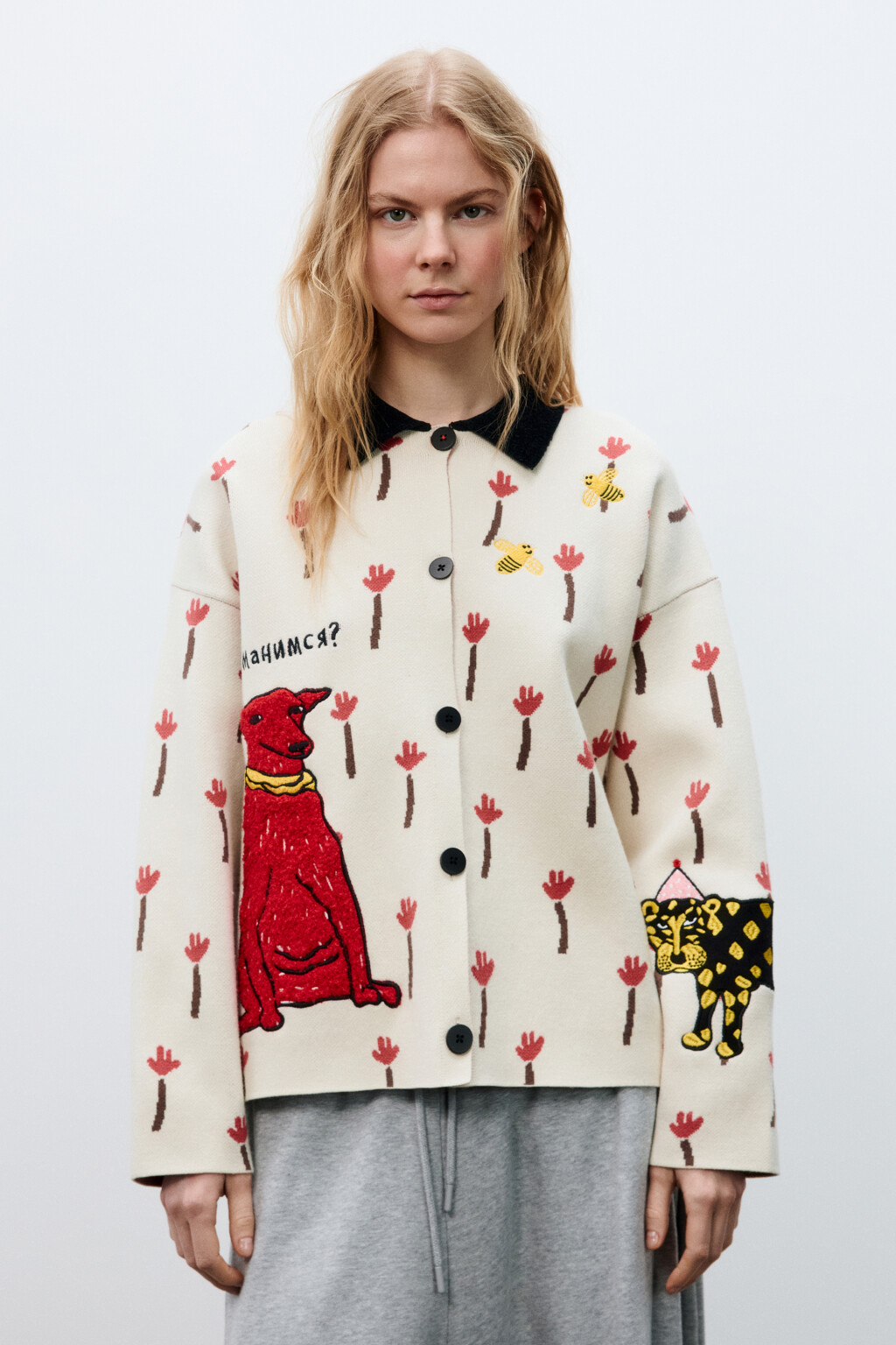 Кардиган на пуговицах с патчами и вышивкой - цвет белый - 5