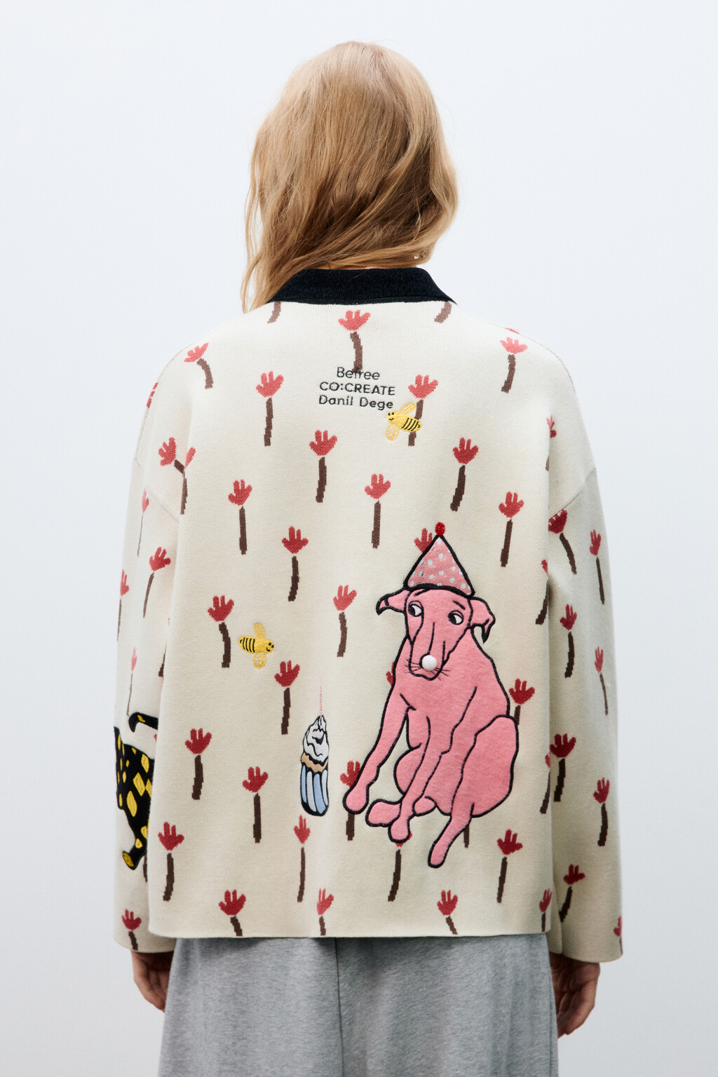 Кардиган на пуговицах с патчами и вышивкой - цвет белый - 6