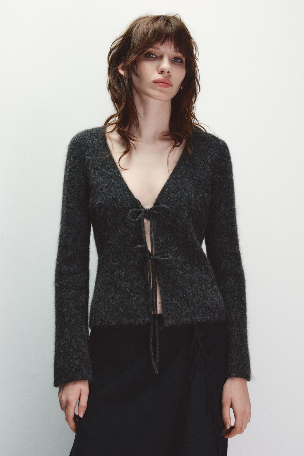 Кардиган на завязках с V-вырезом - цвет серый - 2