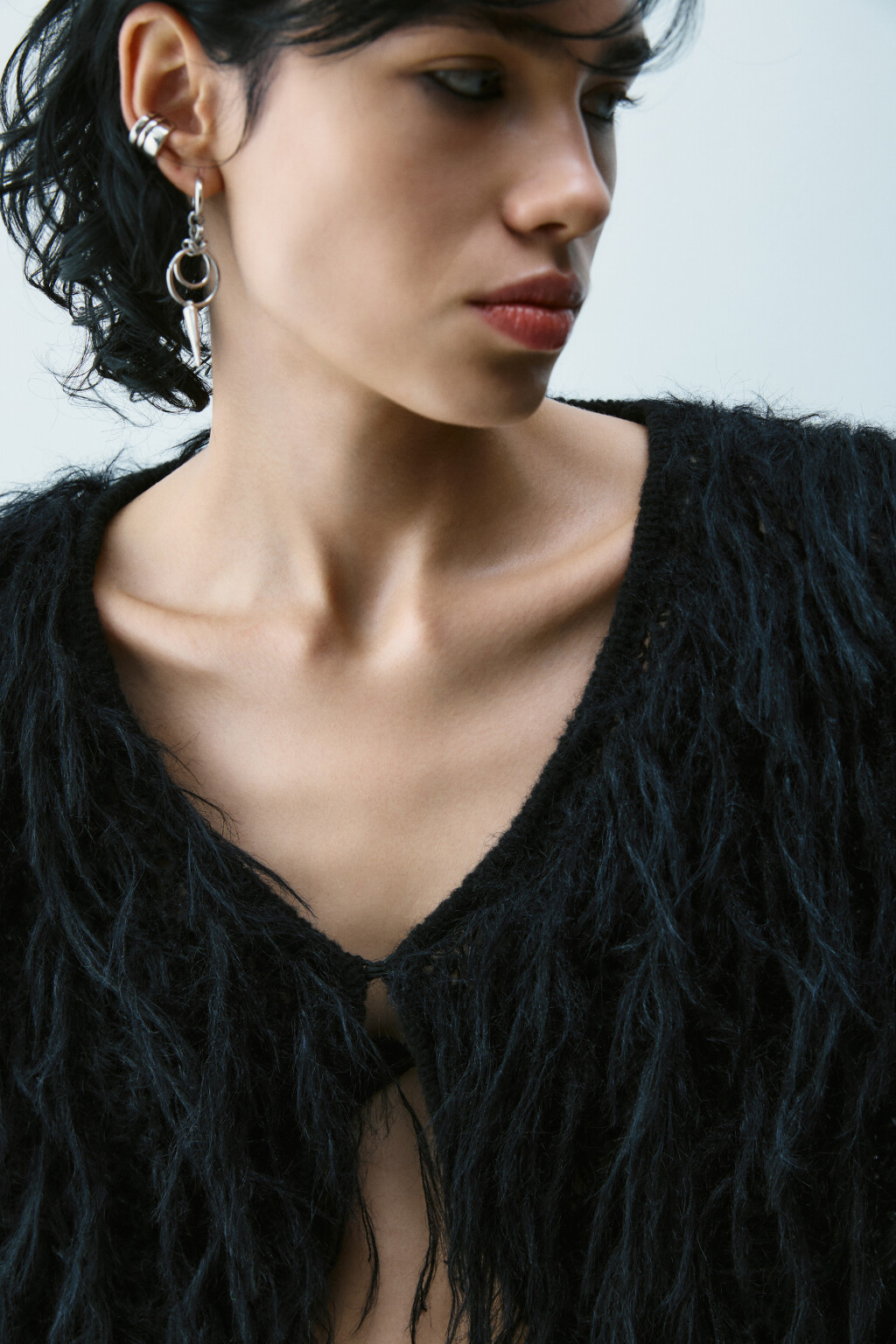 Кардиган без застежки с бахромой - цвет черный - 6