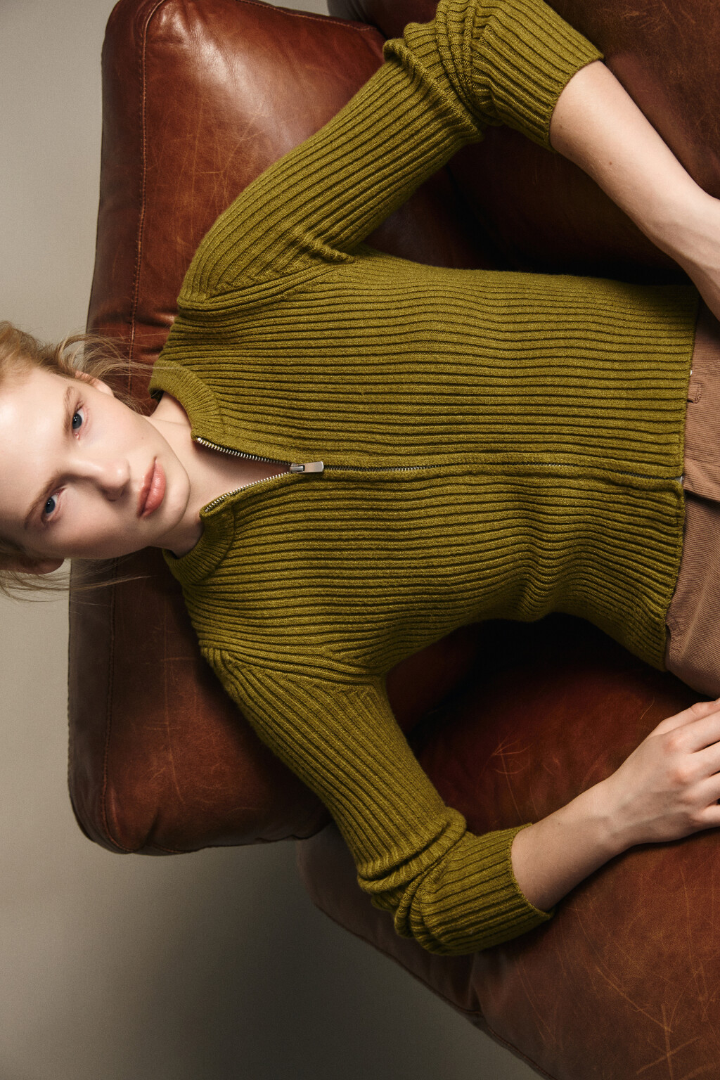 Кардиган на молнии с меховым воротником - цвет зеленый - 9