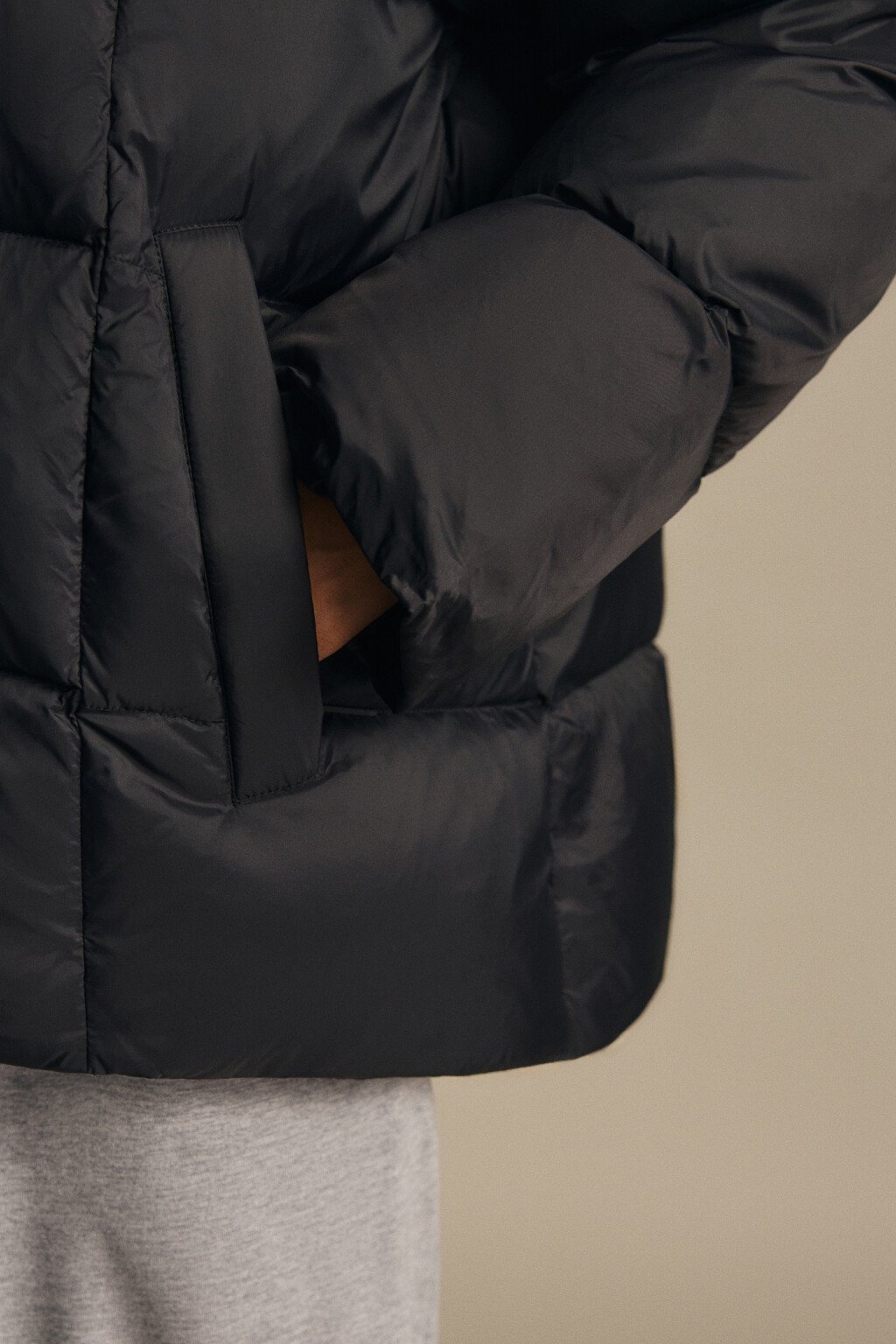 Пуховик на натуральном утеплителе - цвет черный - 6