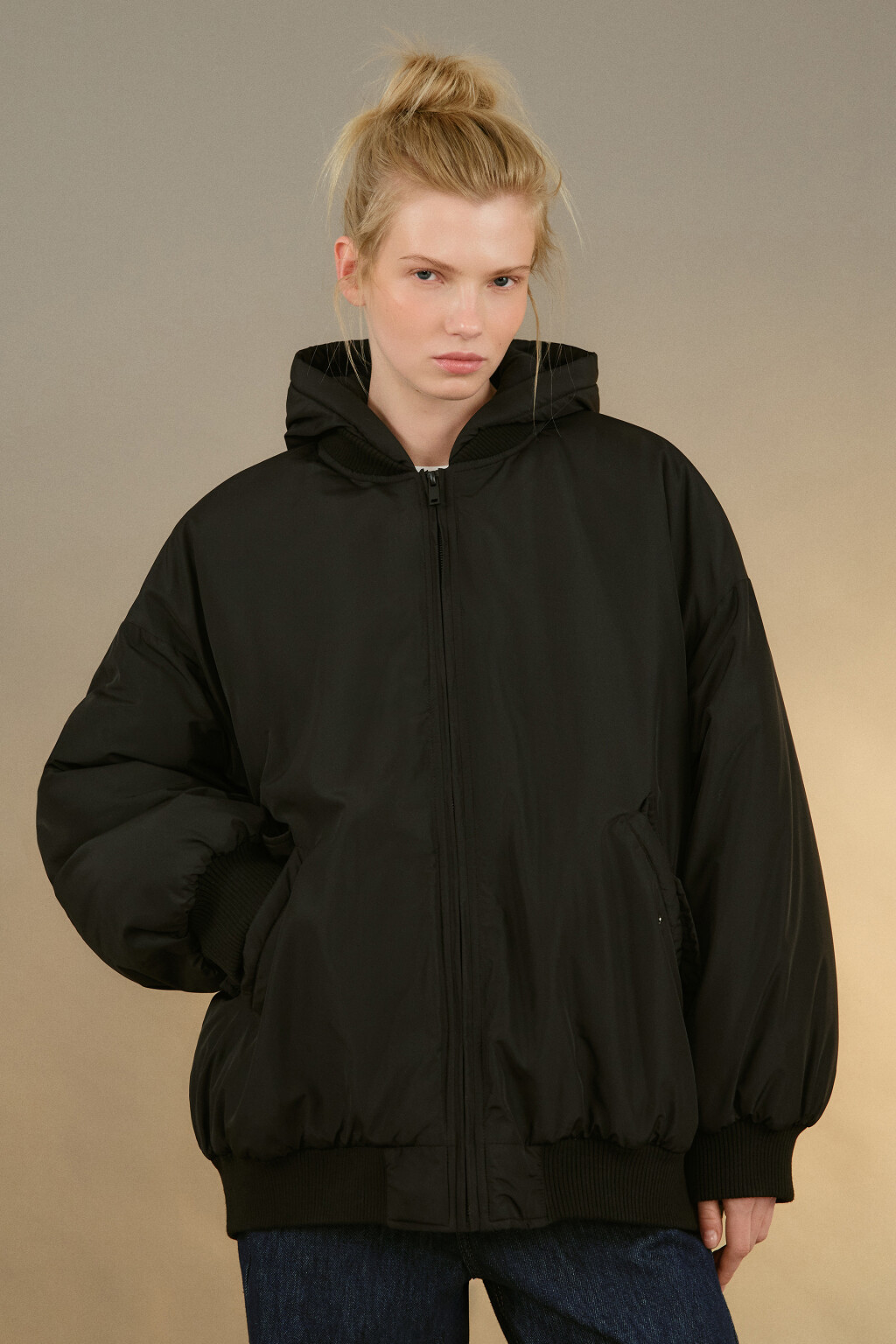 Куртка-бомбер oversize с капюшоном - цвет черный - 2
