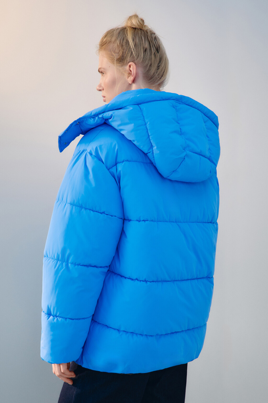 Куртка стеганая с капюшоном - цвет голубой - 4