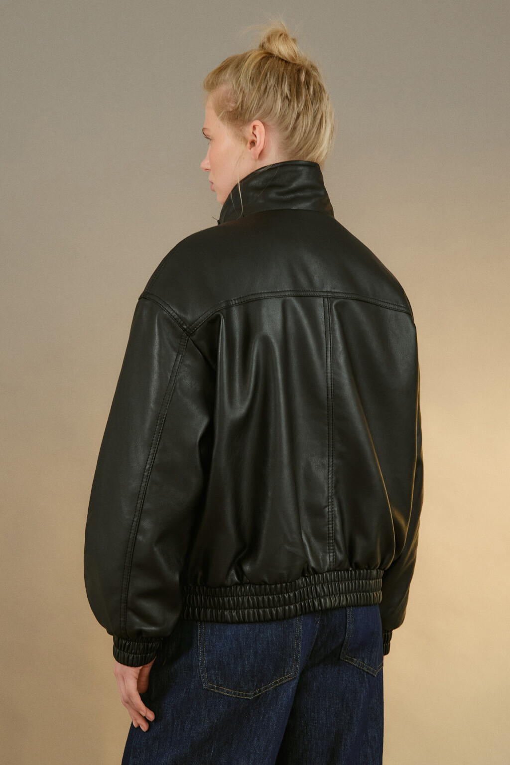 Куртка-бомбер с теплой подкладкой - цвет черный - 3