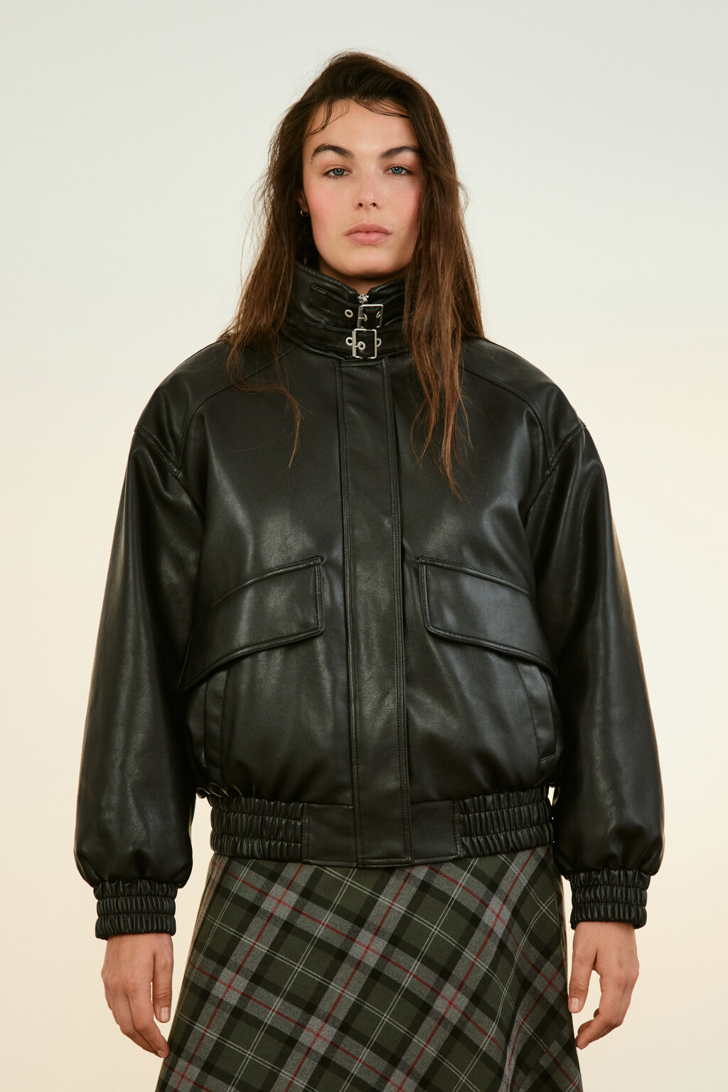 Куртка-бомбер с теплой подкладкой - цвет черный - 3