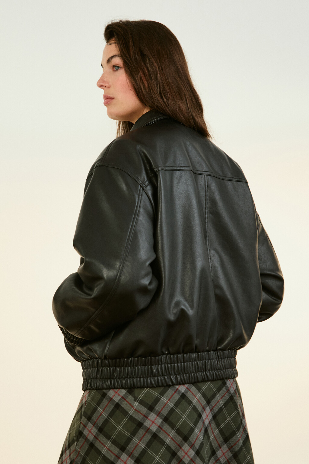 Куртка-бомбер с теплой подкладкой - цвет черный - 4