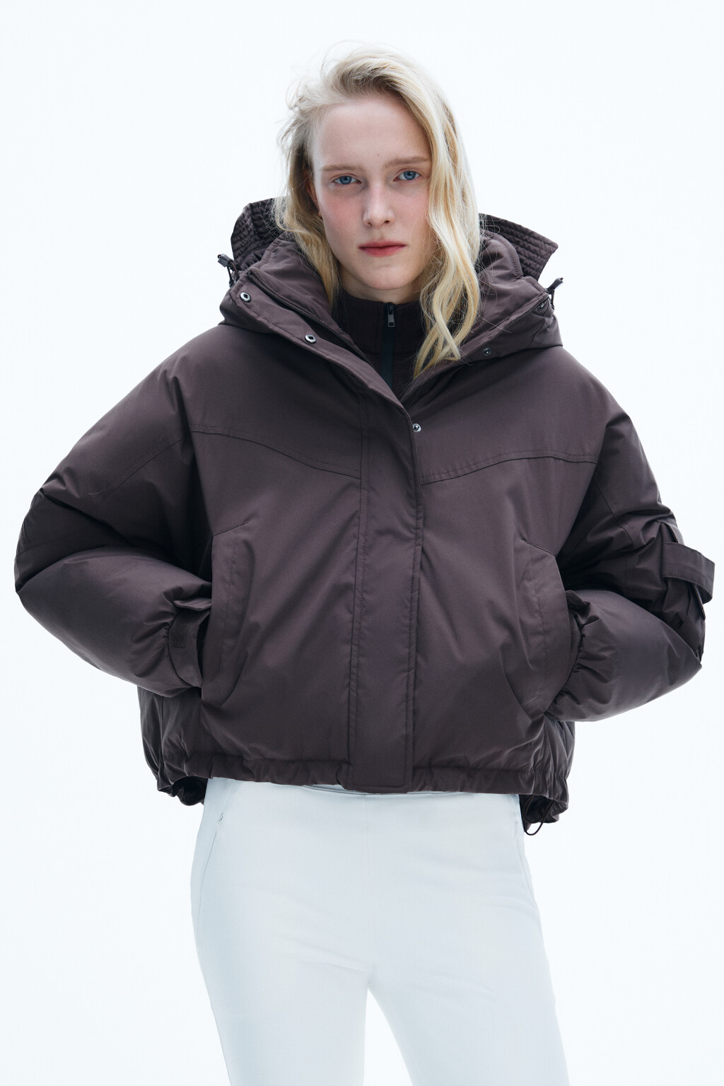 Куртка короткая с капюшоном - цвет коричневый - 2