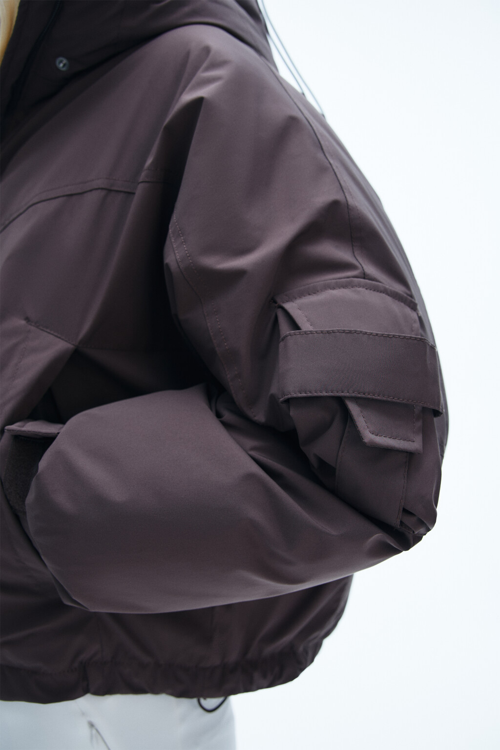 Куртка короткая с капюшоном - цвет коричневый - 6
