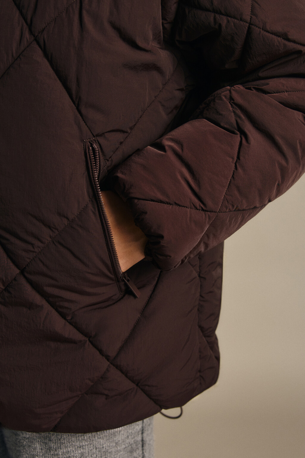 Куртка стеганая со стойкой - цвет коричневый - 6