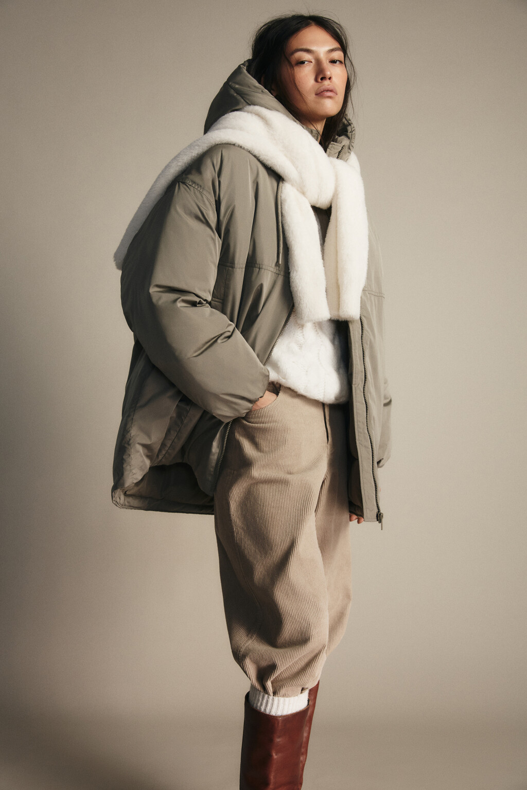 Куртка на утеплителе с капюшоном - цвет зеленый - 1