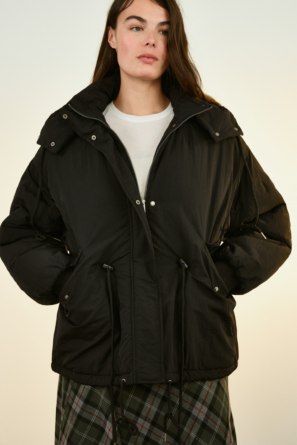 Куртка-парка с капюшоном и поясом - цвет черный - 1