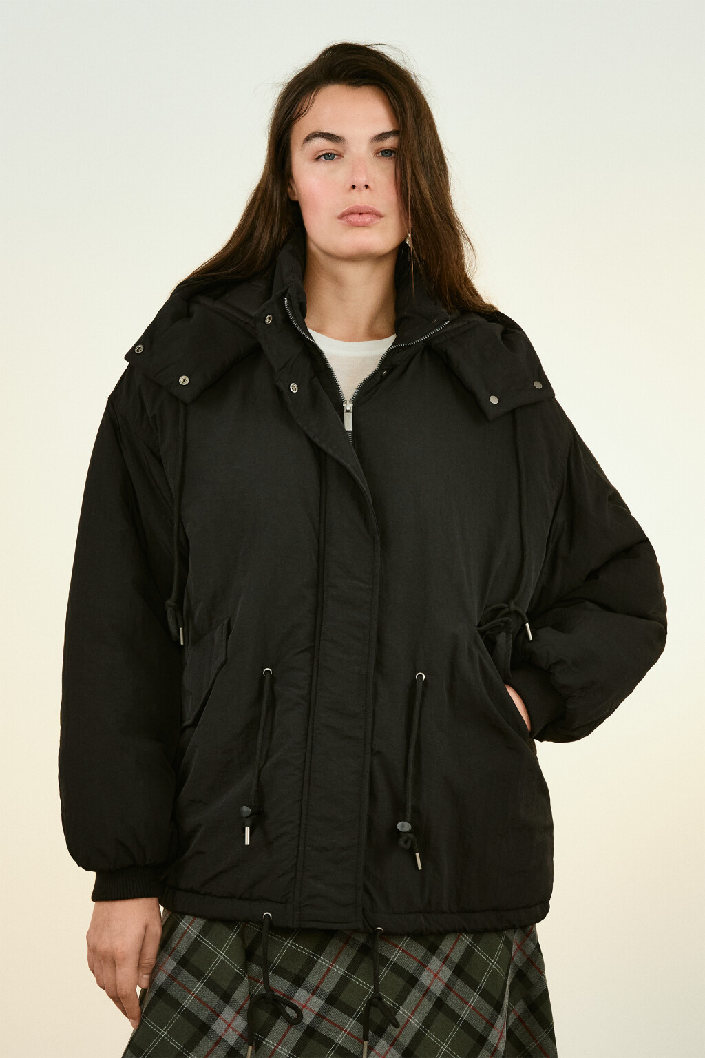 Куртка-парка с капюшоном и поясом - цвет черный - 2