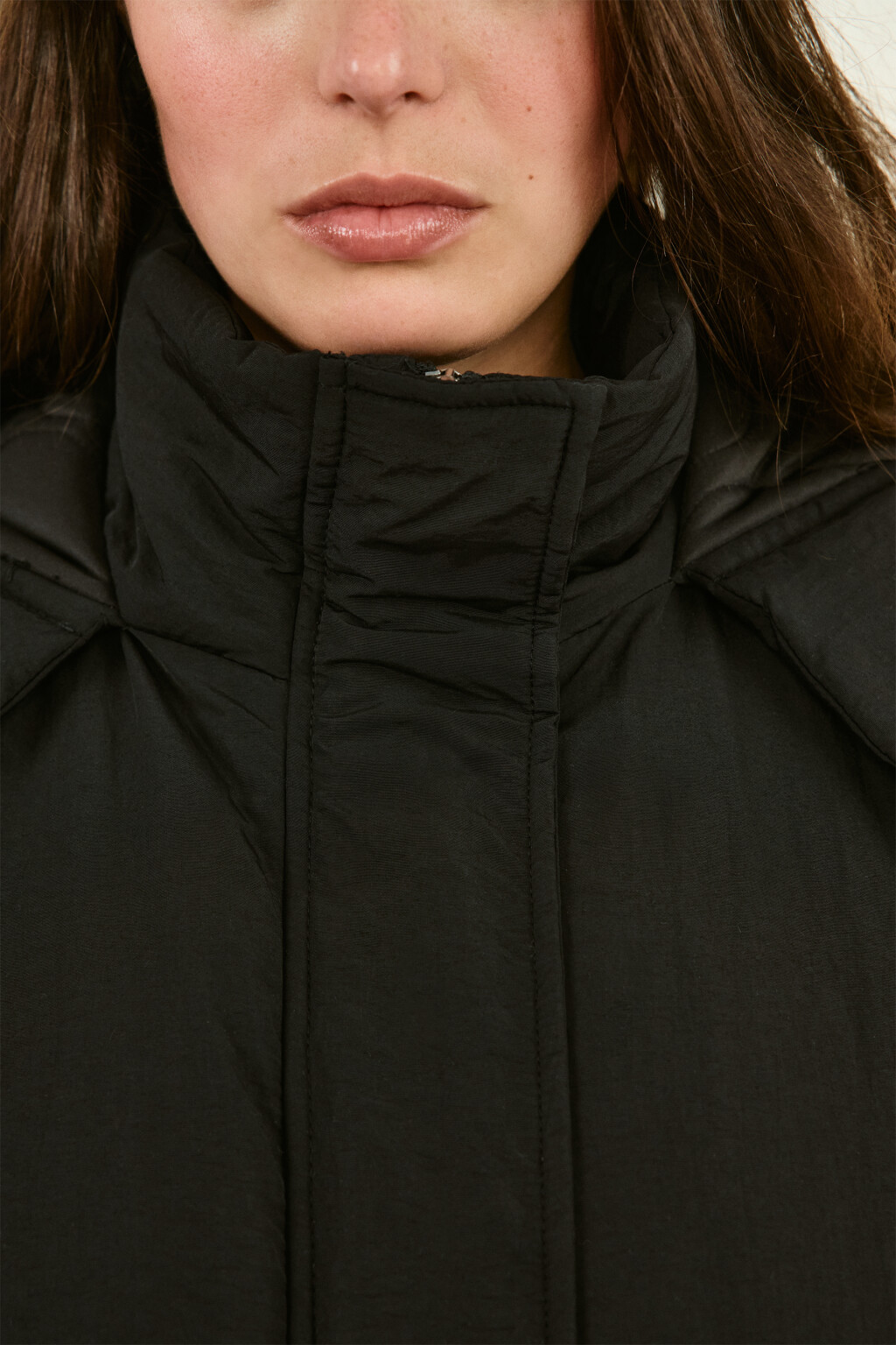 Куртка-парка с капюшоном и поясом - цвет черный - 5