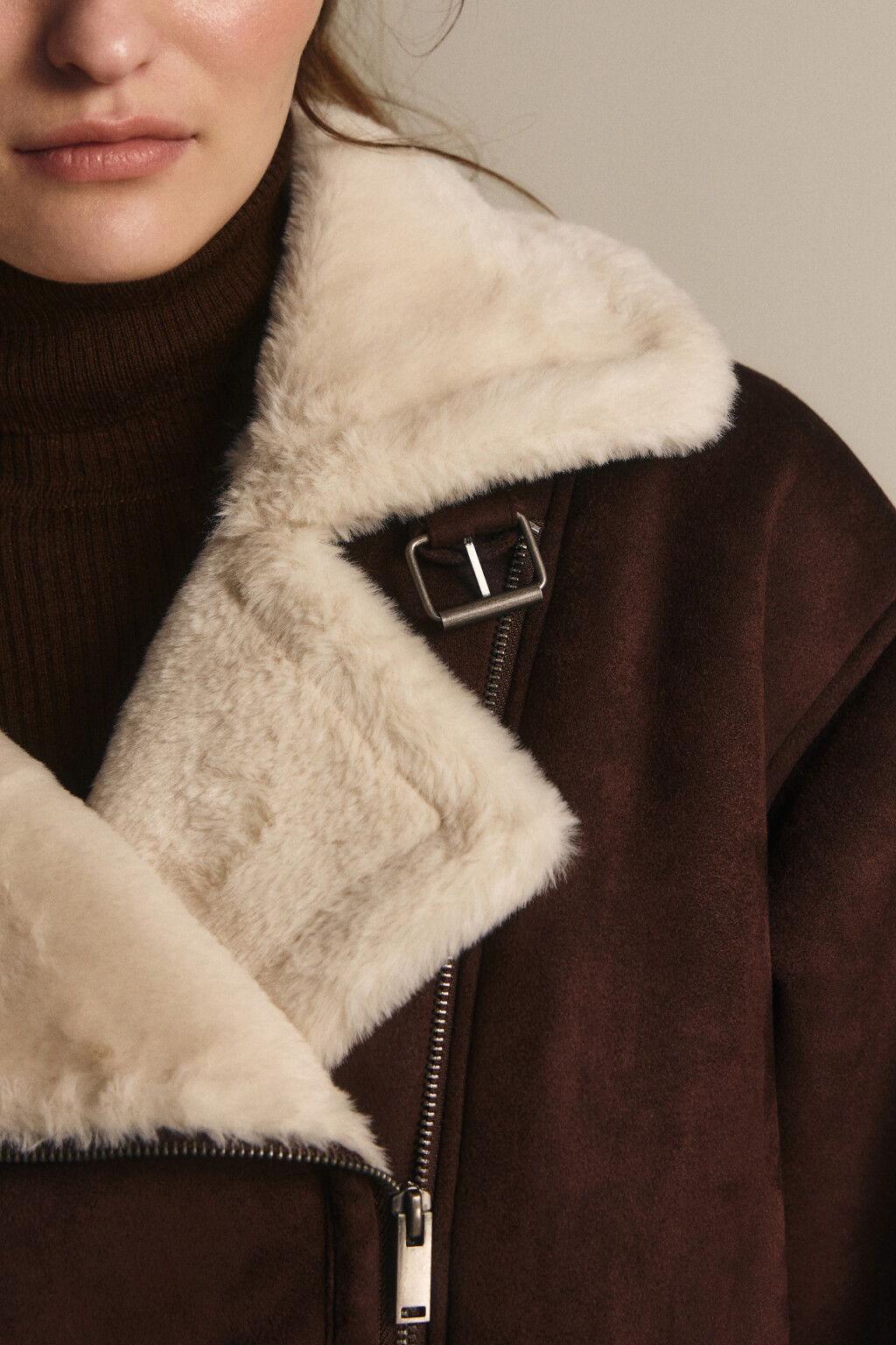 Дубленка-косуха с широким воротником - цвет коричневый - 5