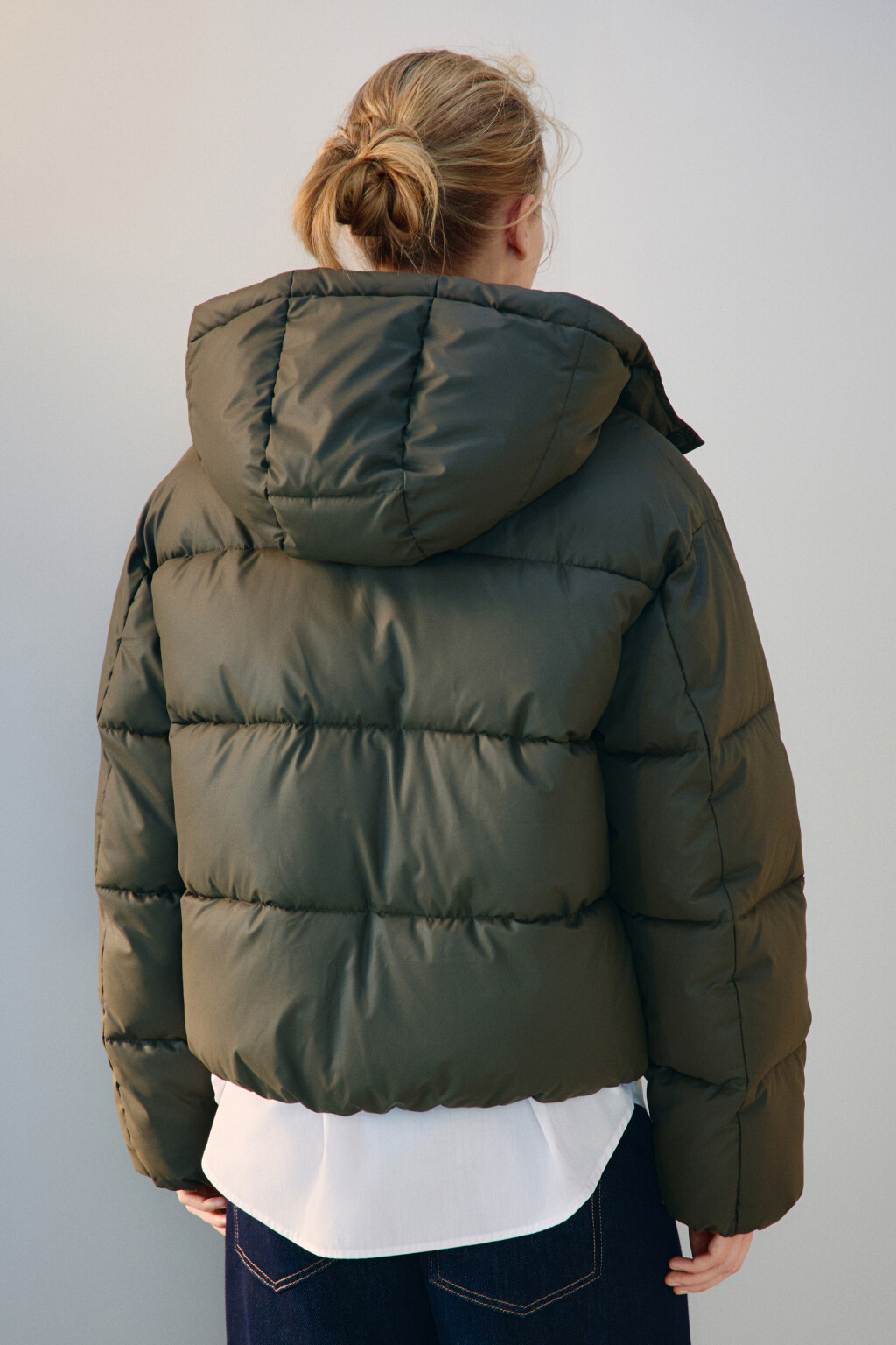 Куртка короткая стеганая с капюшоном - цвет бордовый - 4