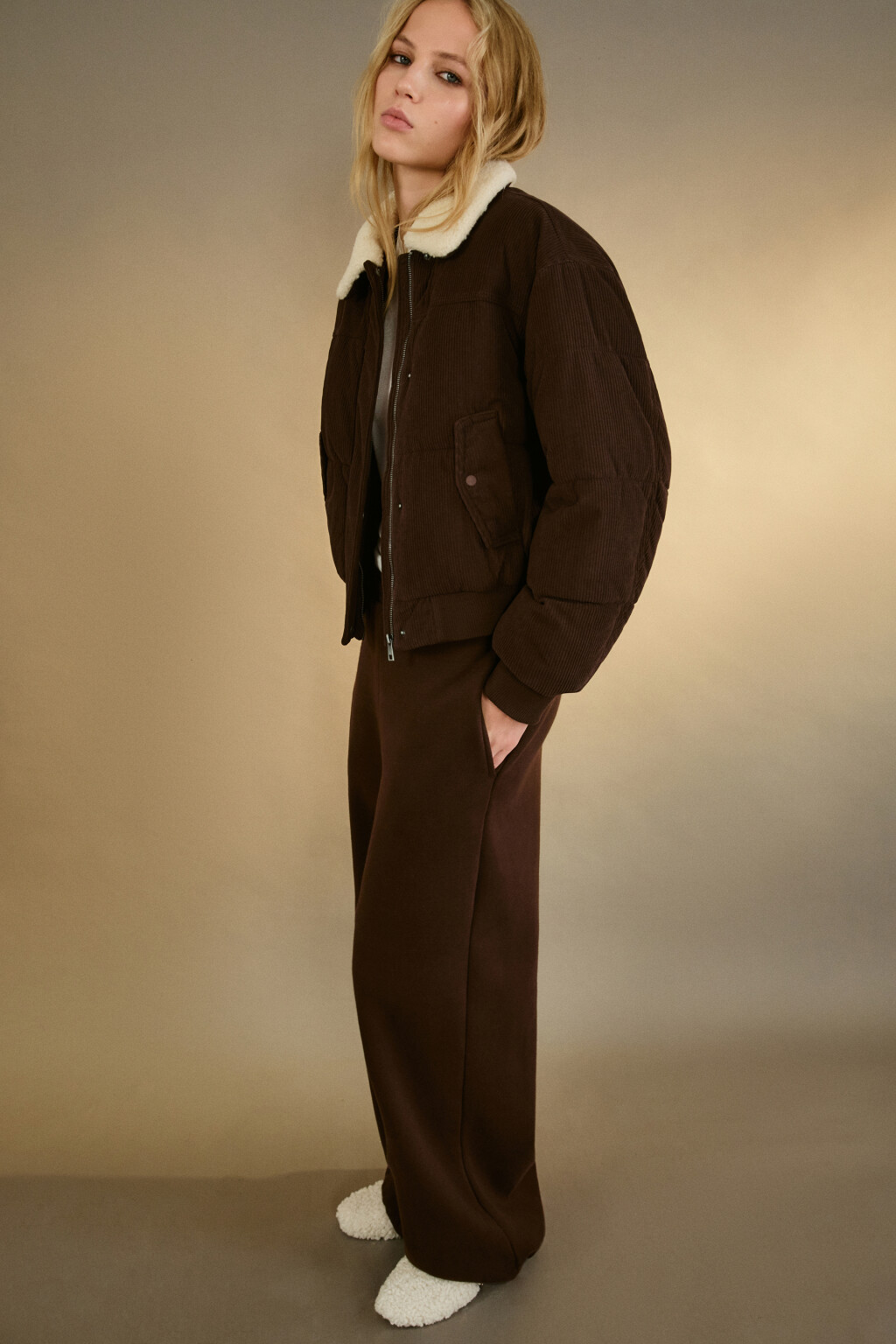 Куртка-бомбер стеганая вельветовая - цвет коричневый - 1