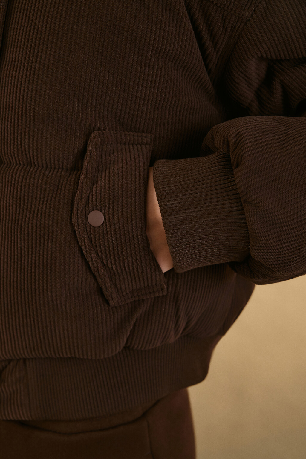 Куртка-бомбер стеганая вельветовая - цвет коричневый - 6